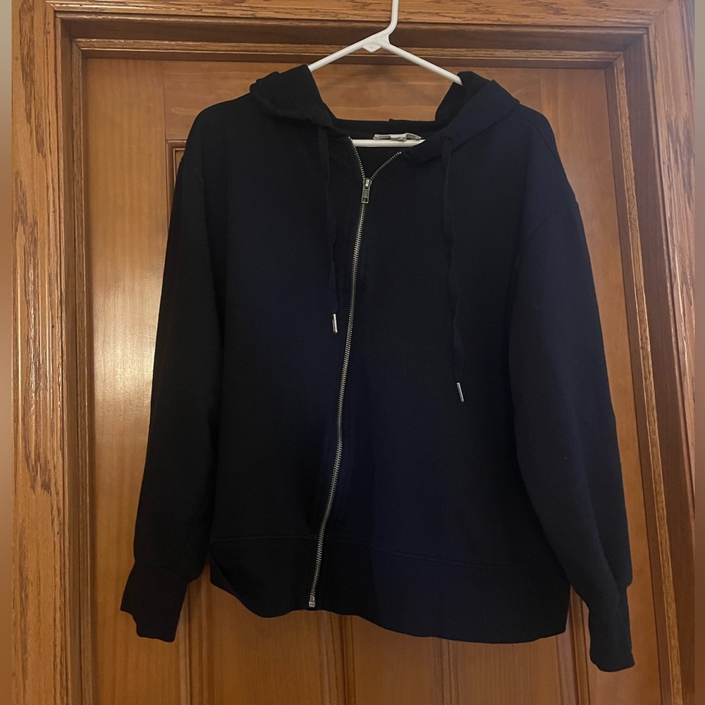 Treasure and Bond black zippered hoodie. XL.